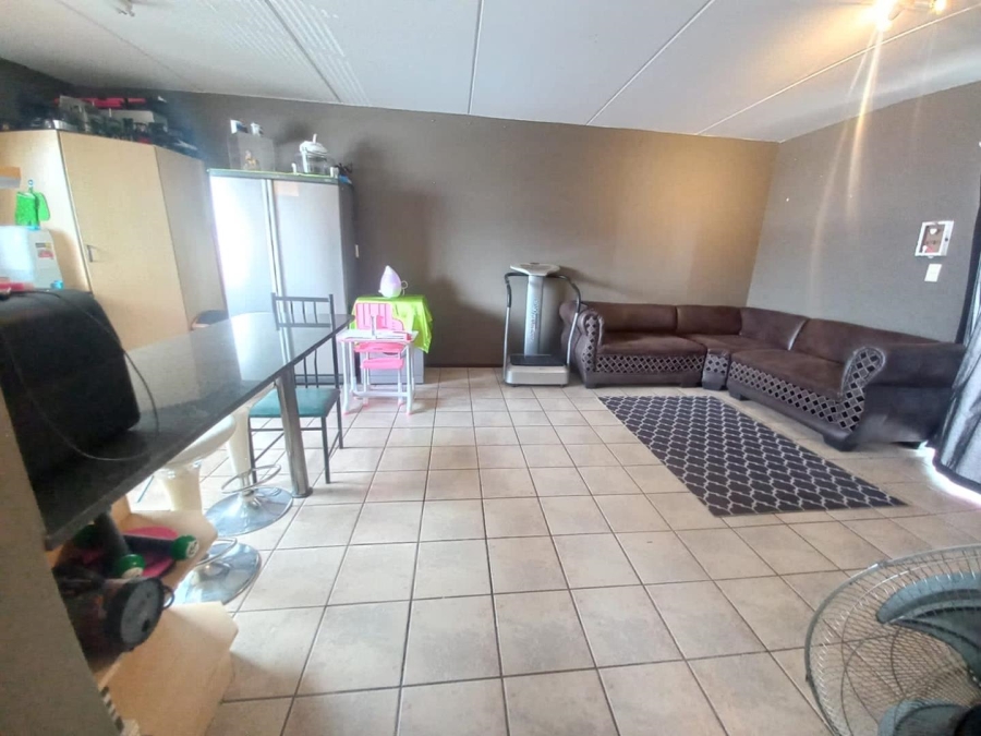 2 Bedroom Property for Sale in Bardene Gauteng