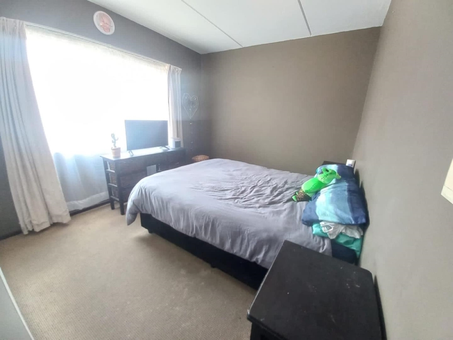 2 Bedroom Property for Sale in Bardene Gauteng