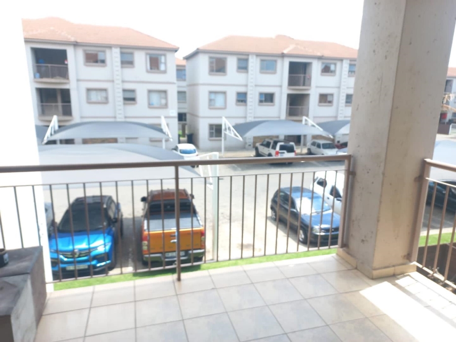 2 Bedroom Property for Sale in Bardene Gauteng