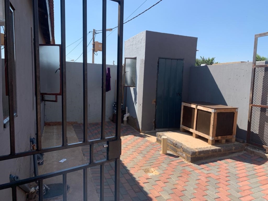 2 Bedroom Property for Sale in Devland Gauteng