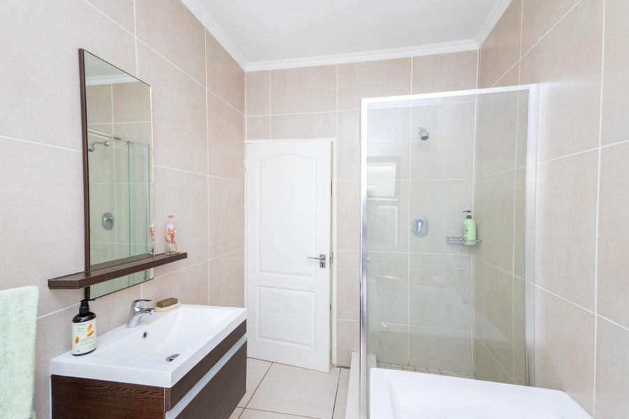 2 Bedroom Property for Sale in Fourways Gauteng