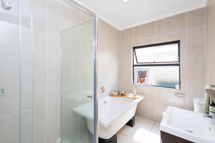 2 Bedroom Property for Sale in Fourways Gauteng