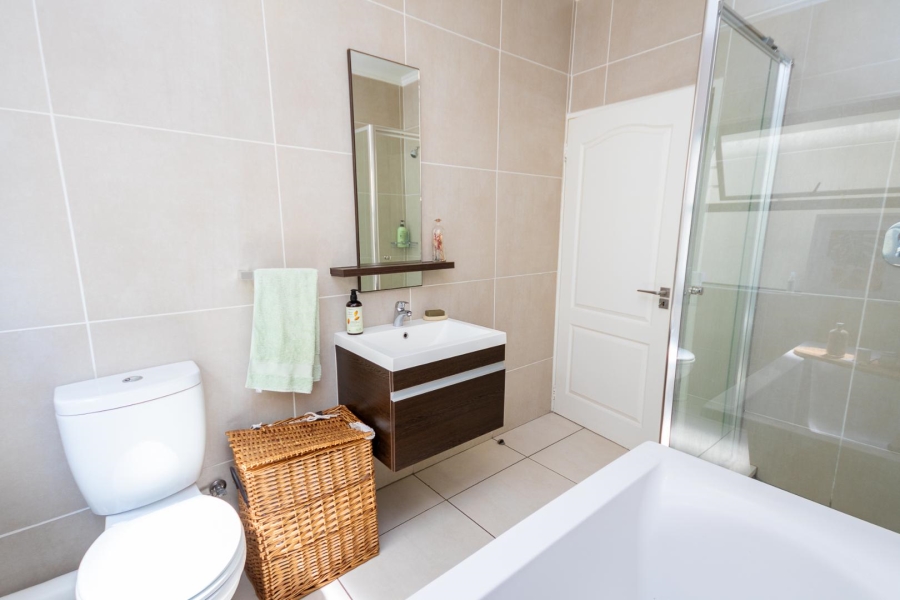 2 Bedroom Property for Sale in Fourways Gauteng