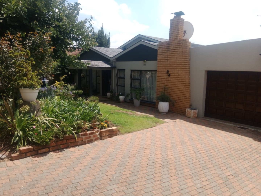 3 Bedroom Property for Sale in Gillview Gauteng