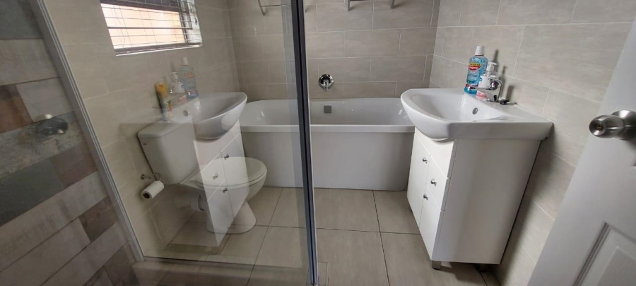 3 Bedroom Property for Sale in South Crest Gauteng