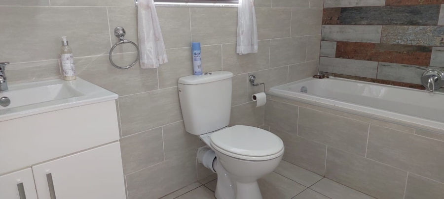 3 Bedroom Property for Sale in South Crest Gauteng