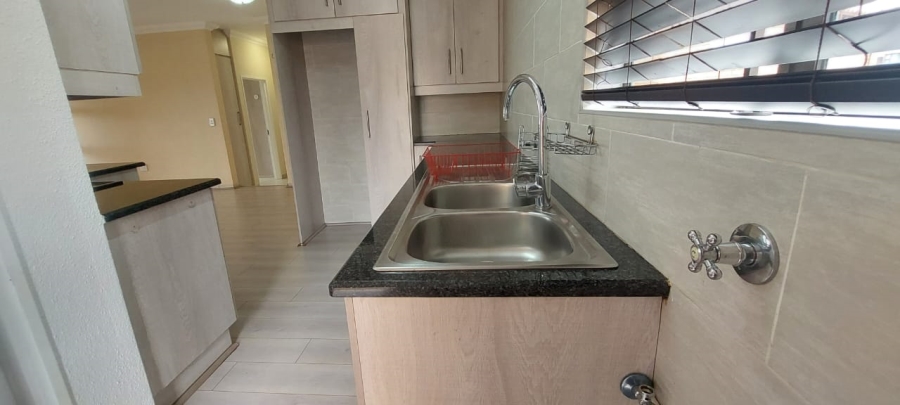 3 Bedroom Property for Sale in South Crest Gauteng