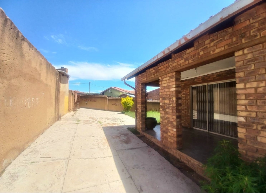 3 Bedroom Property for Sale in Morula View Gauteng