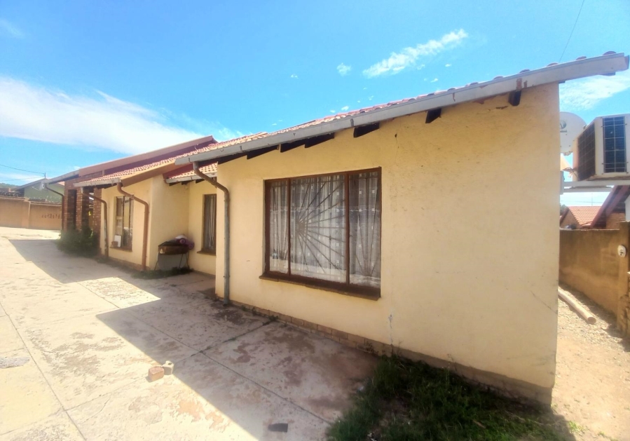 3 Bedroom Property for Sale in Morula View Gauteng