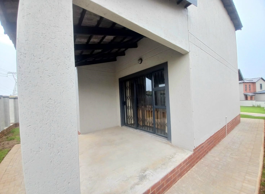 3 Bedroom Property for Sale in Kosmosdal Gauteng