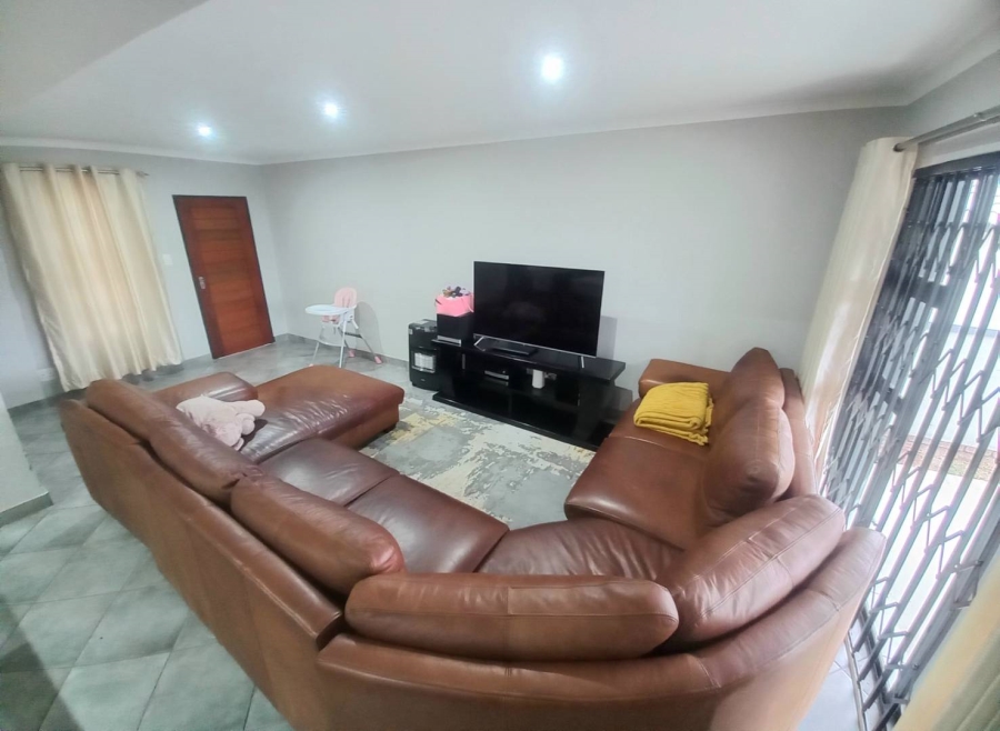 3 Bedroom Property for Sale in Kosmosdal Gauteng