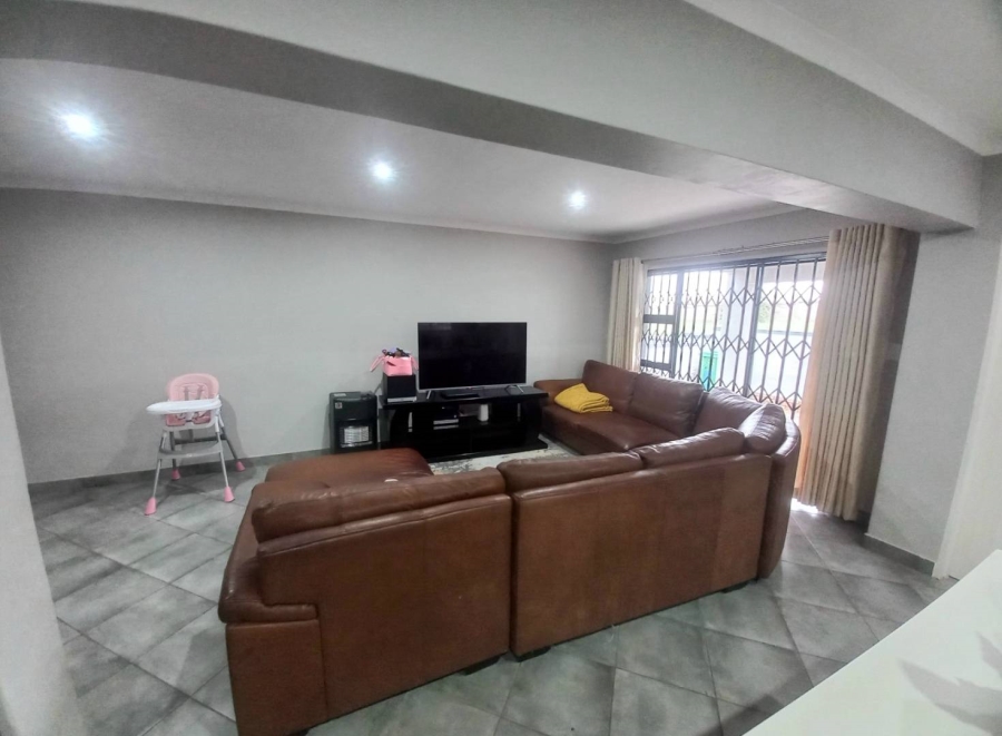 3 Bedroom Property for Sale in Kosmosdal Gauteng