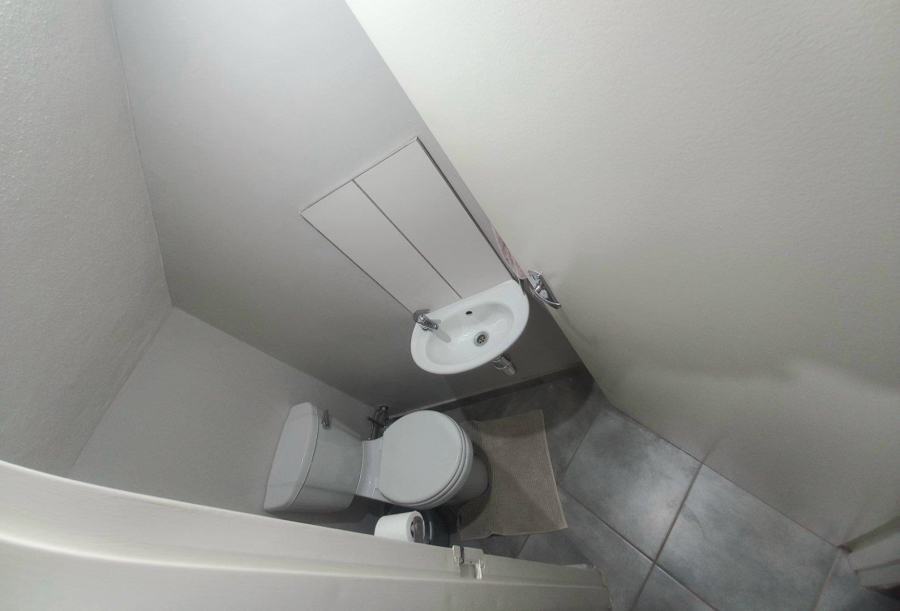 3 Bedroom Property for Sale in Kosmosdal Gauteng