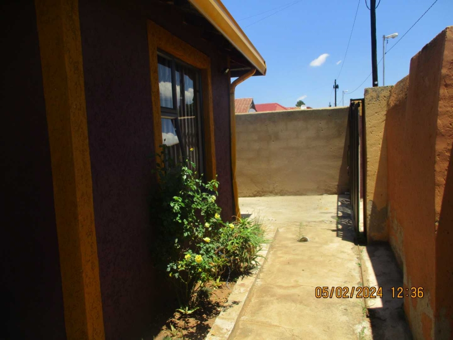 3 Bedroom Property for Sale in Protea Glen Gauteng