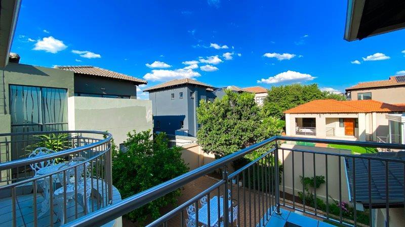 5 Bedroom Property for Sale in Aspen Hills Gauteng