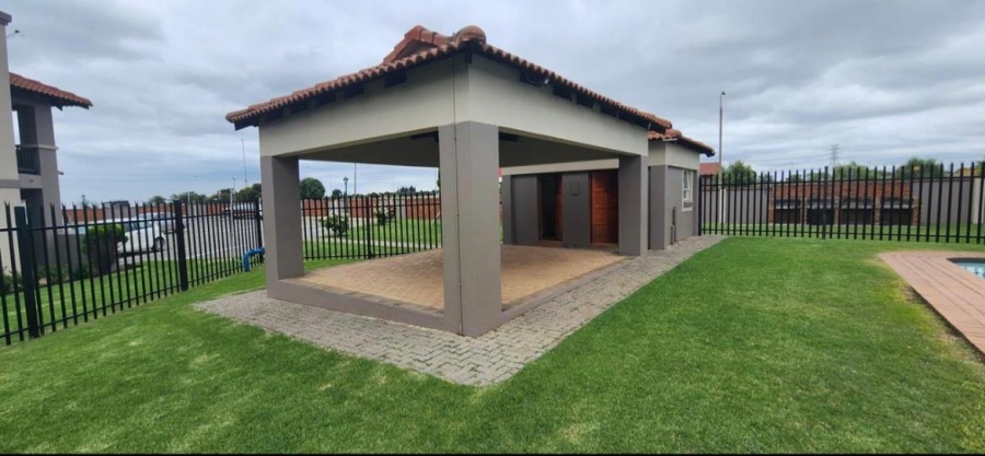 2 Bedroom Property for Sale in Van Dyk Park Gauteng
