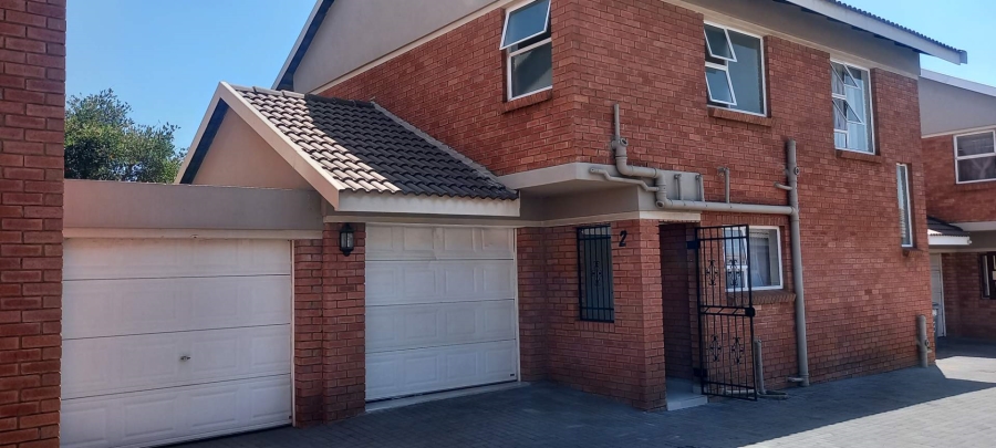 3 Bedroom Property for Sale in New Redruth Gauteng