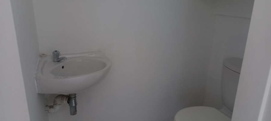 3 Bedroom Property for Sale in New Redruth Gauteng