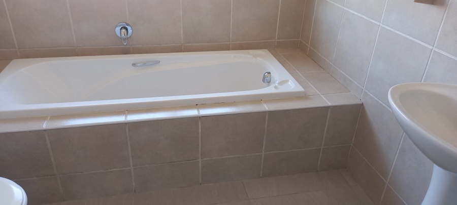 3 Bedroom Property for Sale in New Redruth Gauteng