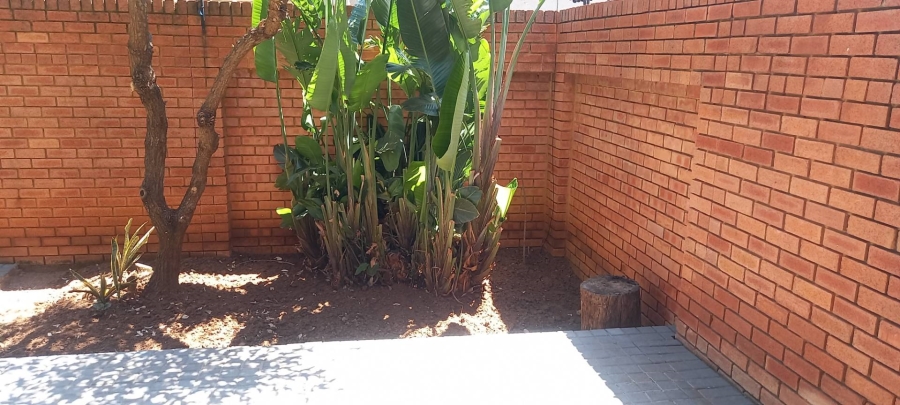 3 Bedroom Property for Sale in New Redruth Gauteng