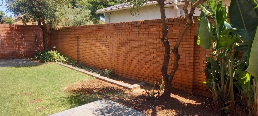 3 Bedroom Property for Sale in New Redruth Gauteng