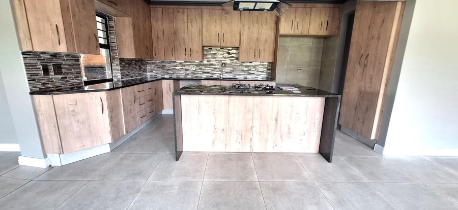 3 Bedroom Property for Sale in Brackenhurst Gauteng