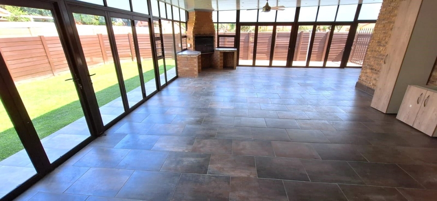 3 Bedroom Property for Sale in Brackenhurst Gauteng