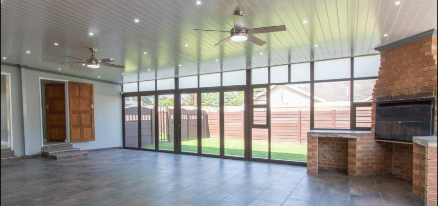 3 Bedroom Property for Sale in Brackenhurst Gauteng