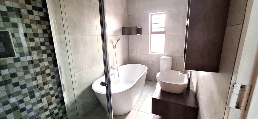 3 Bedroom Property for Sale in Brackenhurst Gauteng