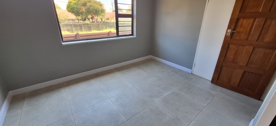3 Bedroom Property for Sale in Brackenhurst Gauteng