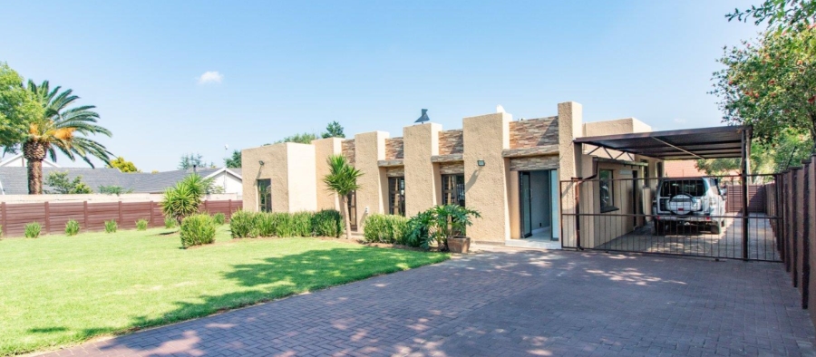 3 Bedroom Property for Sale in Brackenhurst Gauteng
