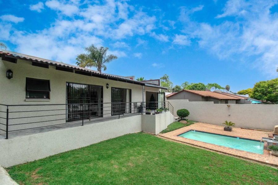 3 Bedroom Property for Sale in Buccleuch Gauteng