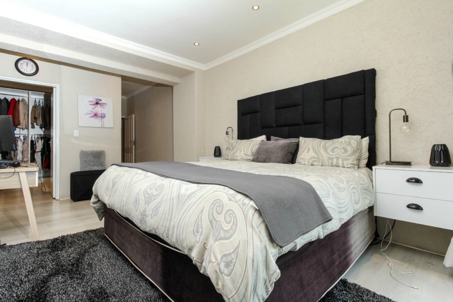 3 Bedroom Property for Sale in Buccleuch Gauteng