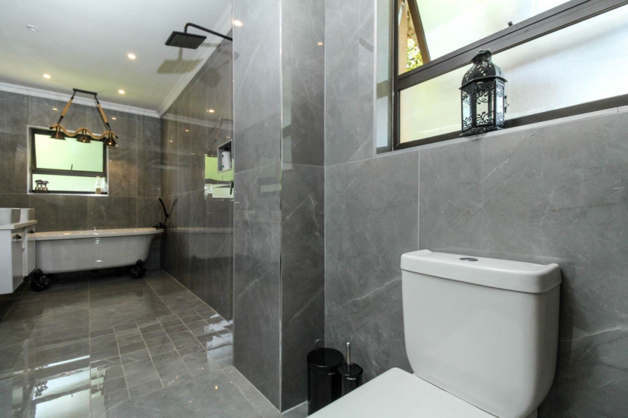 3 Bedroom Property for Sale in Buccleuch Gauteng