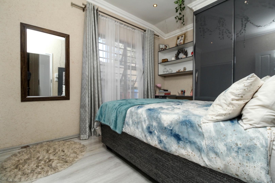 3 Bedroom Property for Sale in Buccleuch Gauteng