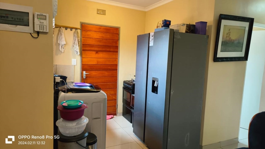 3 Bedroom Property for Sale in Clayville Gauteng