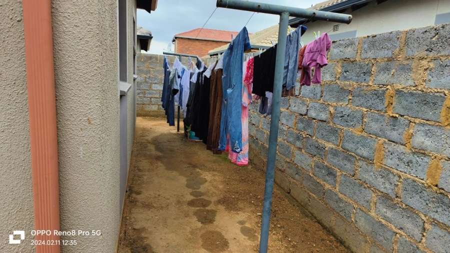 3 Bedroom Property for Sale in Clayville Gauteng