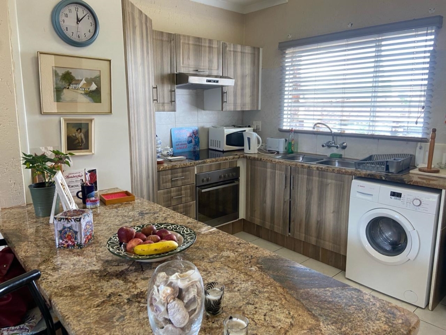 2 Bedroom Property for Sale in Oakdene Gauteng