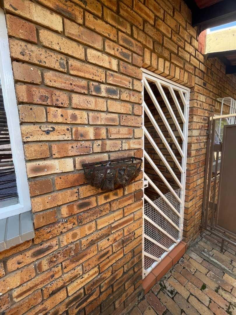 2 Bedroom Property for Sale in Randhart Gauteng