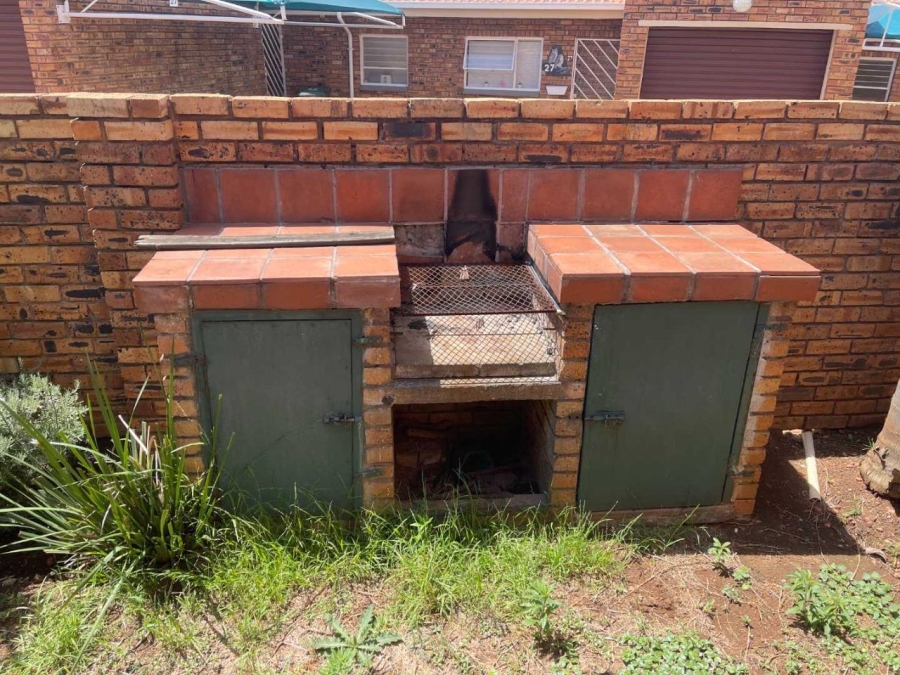 2 Bedroom Property for Sale in Randhart Gauteng