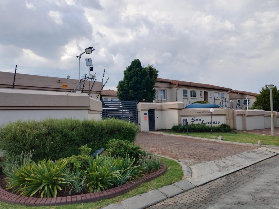 2 Bedroom Property for Sale in Meyersdal Gauteng