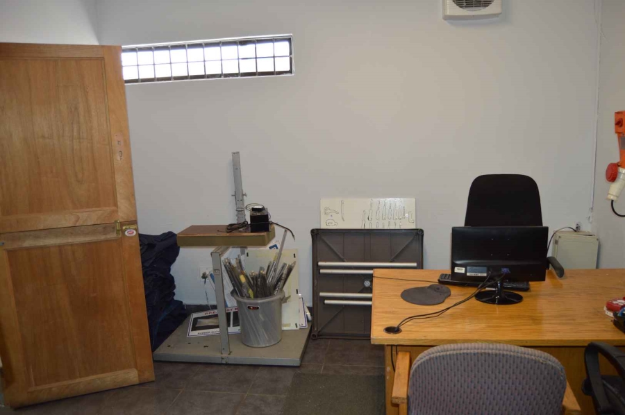 Commercial Property for Sale in New Redruth Gauteng