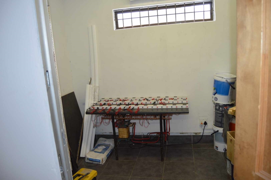 Commercial Property for Sale in New Redruth Gauteng