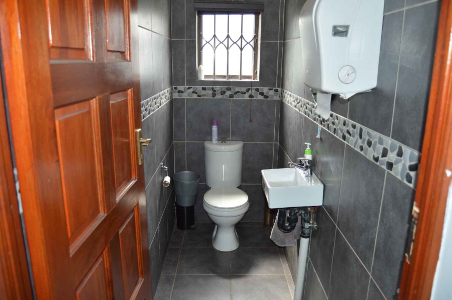 Commercial Property for Sale in New Redruth Gauteng