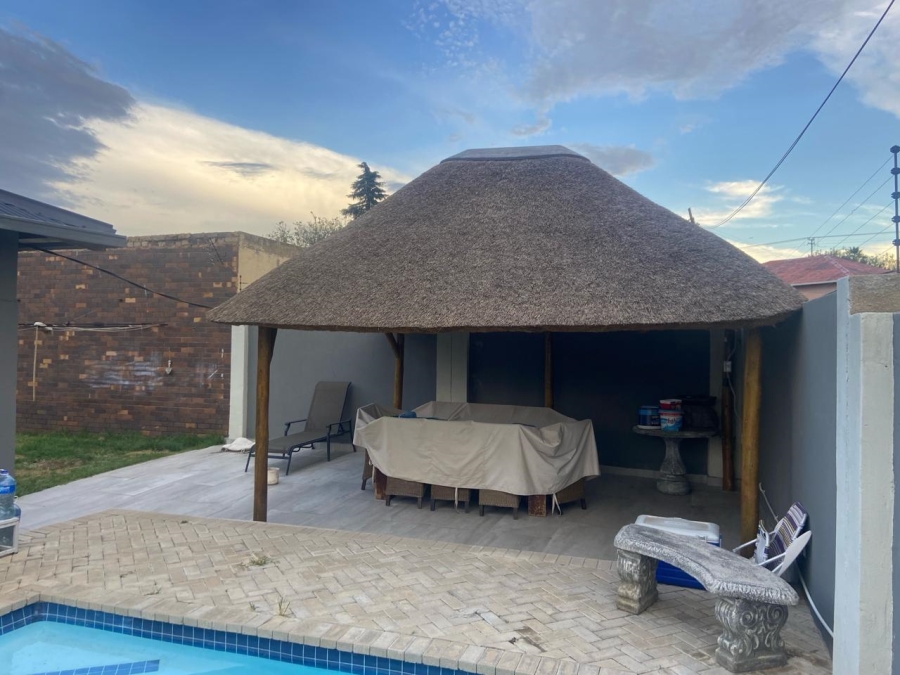 3 Bedroom Property for Sale in South Hills Gauteng