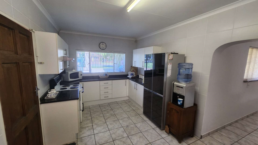 4 Bedroom Property for Sale in Brackendowns Gauteng