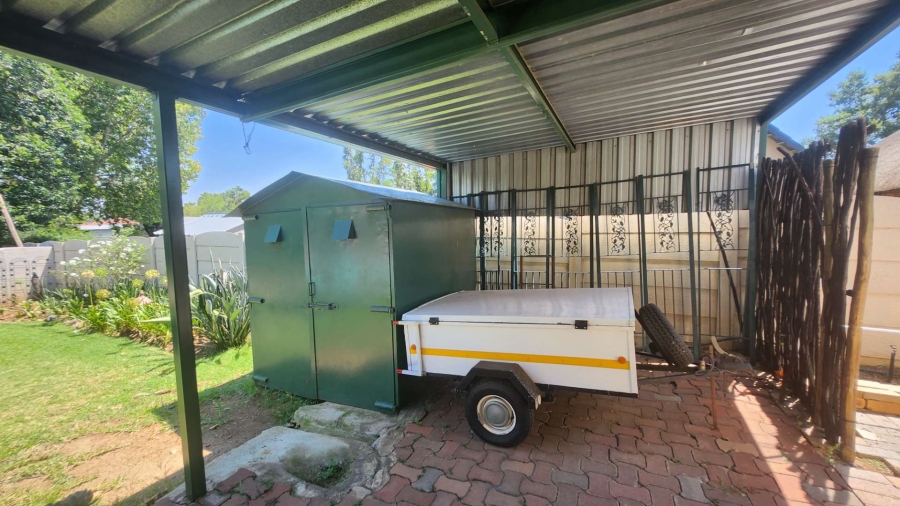 4 Bedroom Property for Sale in Brackendowns Gauteng
