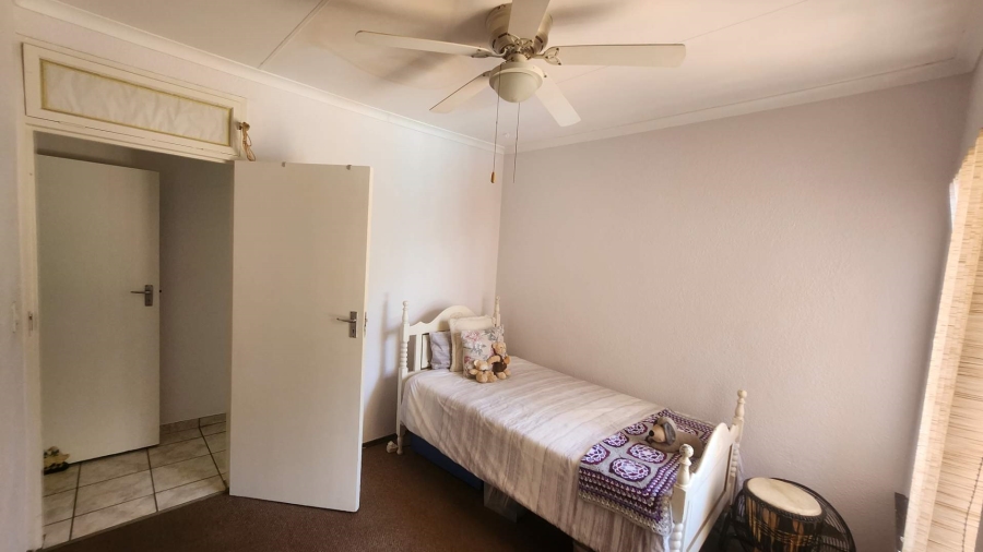 4 Bedroom Property for Sale in Brackendowns Gauteng
