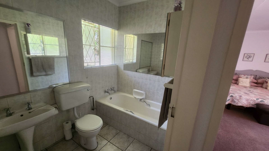 4 Bedroom Property for Sale in Brackendowns Gauteng