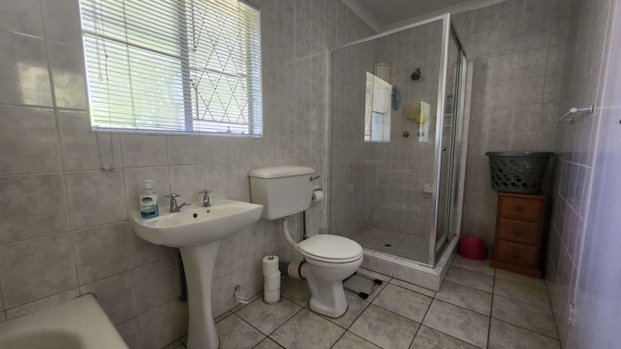 4 Bedroom Property for Sale in Brackendowns Gauteng